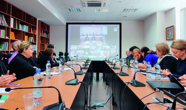 3 月20 日，中國同歐亞和南亞地區(qū)19 個國家就新冠肺炎疫情防控問題舉行網(wǎng)絡視頻會議　圖_ 新華社發(fā)（中國駐格魯吉亞使館供圖）.jpg