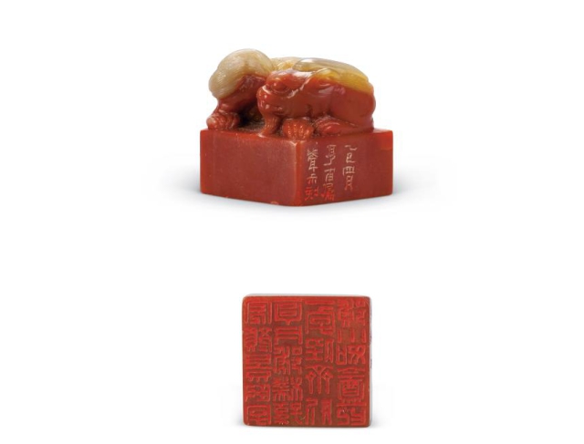 4-5 完顏景賢壽山石印，清末民初，長(zhǎng)2.6厘米，寬1.8厘米，高5.3厘米，中國(guó)國(guó)家博物館藏.jpg