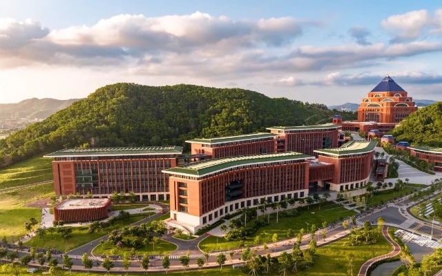 中山大學深圳校區(qū)西教學樓。學校供圖.jpg