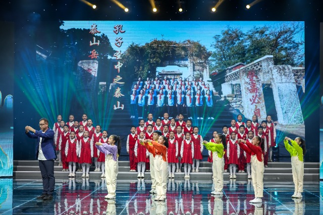 青少年表演。